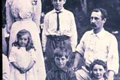 1_1140-Arthur-Currie-Lane-Beaumont-Boggs-family